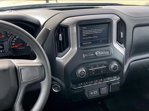 Used 2024 Chevrolet Silverado 1500 W/T w/ Z71 Off-Road Package image 6