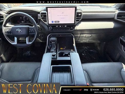 Used 2025 Toyota Tundra Limited AWD/4WD image 31