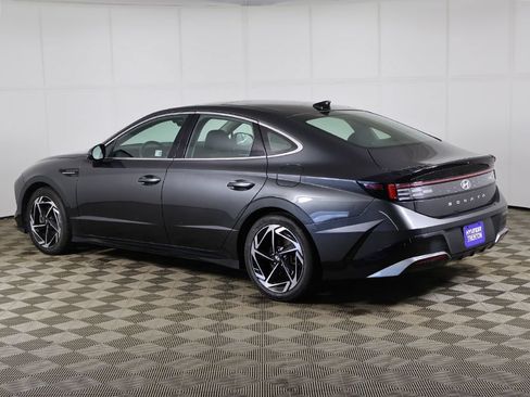 Used 2025 Hyundai Sonata SEL FWD image 10
