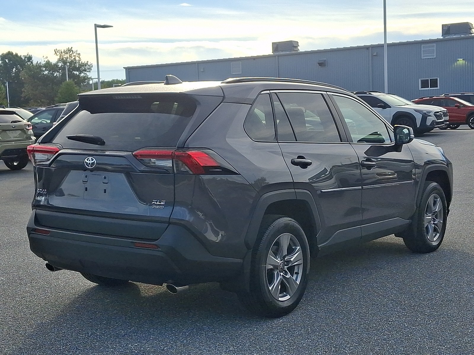 Used 2024 Toyota RAV4 XLE w/ Convenience Package AWD/4WD image 4