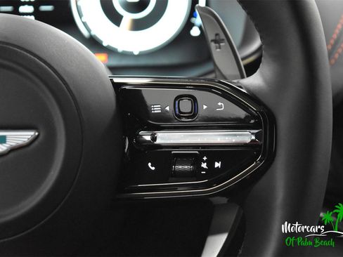 Used 2025 Aston Martin DBX 707 image 40