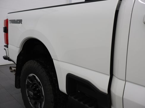 Used 2024 Ford F350 Lariat w/ Lariat Ultimate Package AWD/4WD image 29