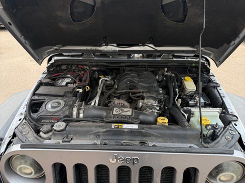 Used 2016 Jeep Wrangler Unlimited Rubicon AWD/4WD image 20