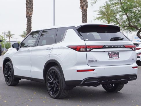 New 2026 Nissan Rogue SL image 3