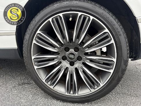 Used 2019 Land Rover Range Rover Long Wheelbase Supercharged AWD/4WD image 8
