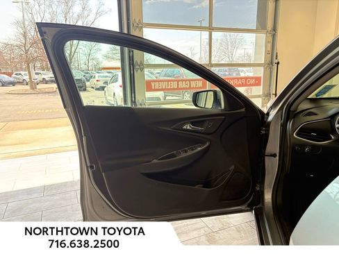 Used 2024 Chevrolet Malibu LT image 25