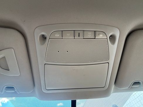 Used 2018 Nissan Rogue SV FWD image 17