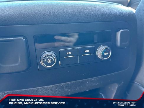 Used 2020 Chevrolet Suburban LT AWD/4WD image 33