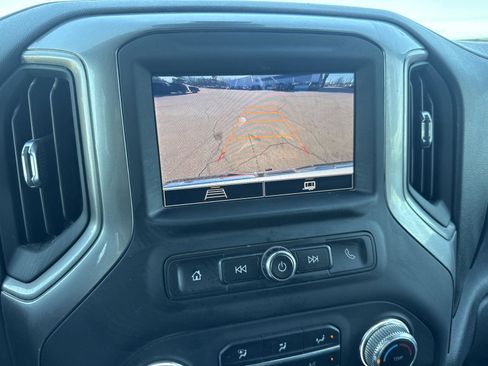 Used 2024 GMC Sierra 2500 Pro w/ Convenience Package image 11