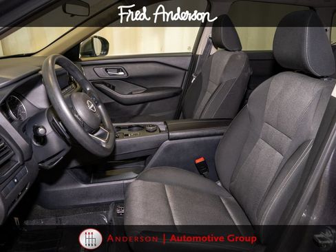 Used 2024 Nissan Rogue SV AWD/4WD image 11