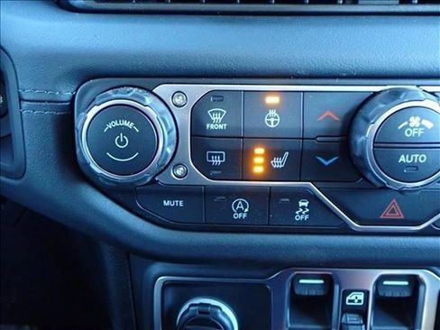 New 2026 Jeep Gladiator Rubicon AWD/4WD image 18