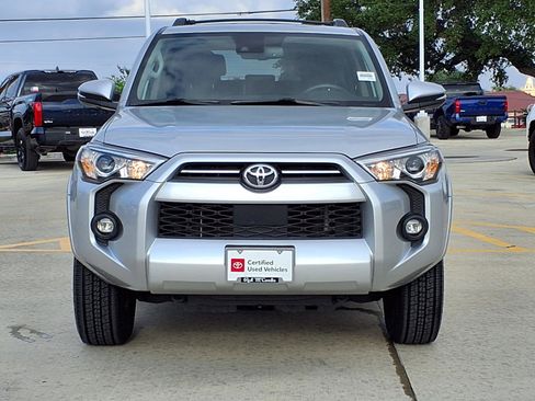 Used 2022 Toyota 4Runner SR5 Premium w/ Moonroof Package image 2