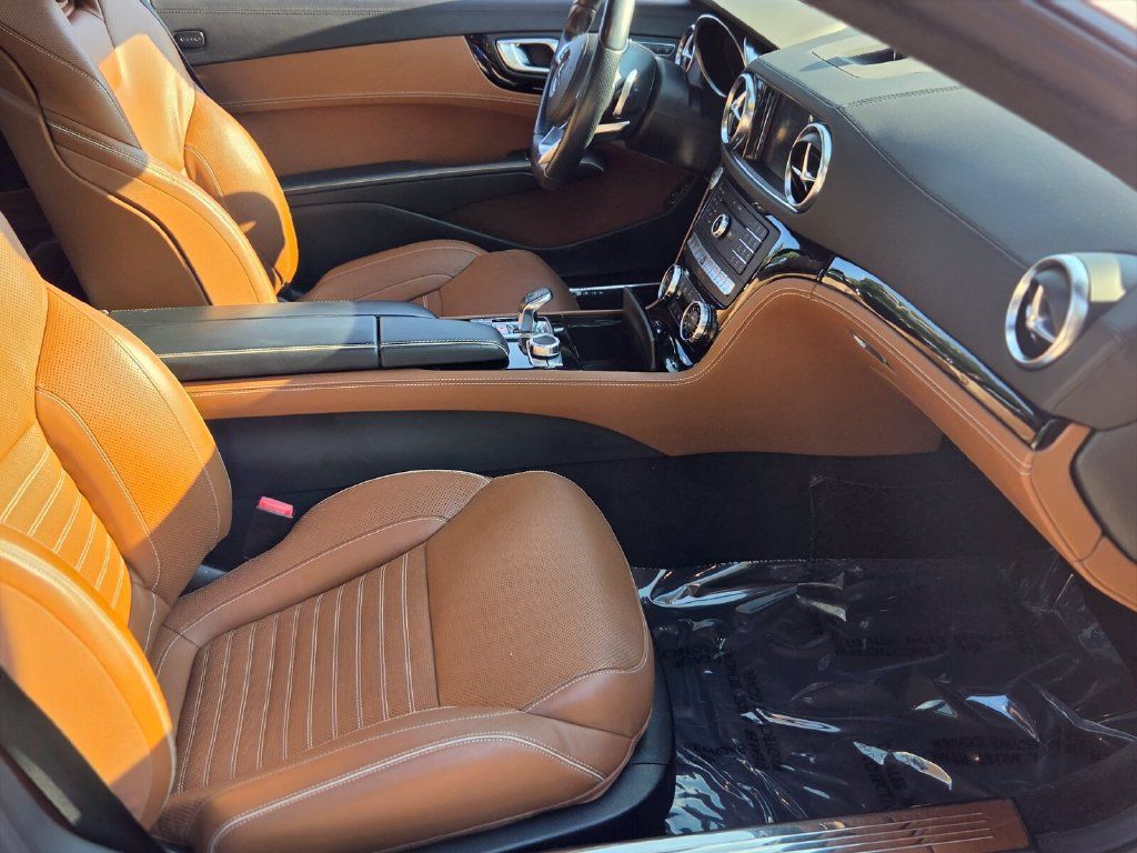 Used 2018 Mercedes-Benz SL 550 image 15