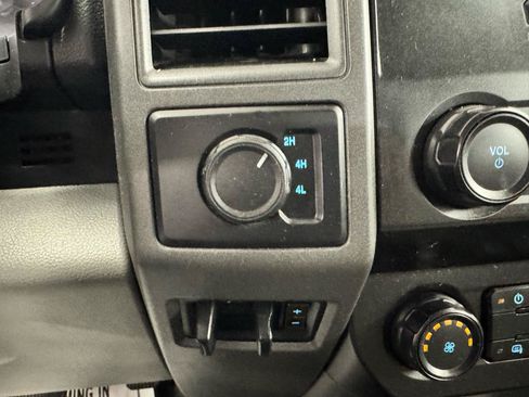 Used 2021 Ford F550 4x4 SuperCab Super Duty image 29