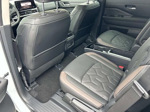 New 2026 Nissan Pathfinder Platinum AWD/4WD image 20