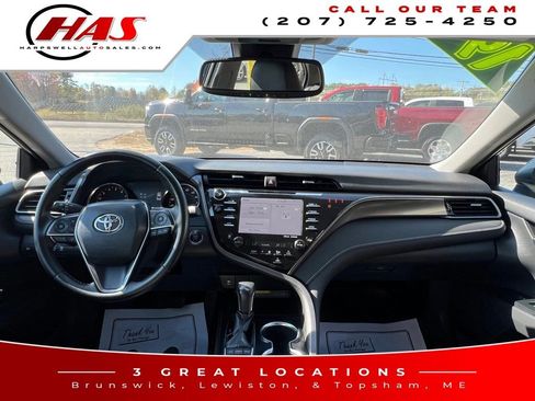 Used 2019 Toyota Camry XSE image 14