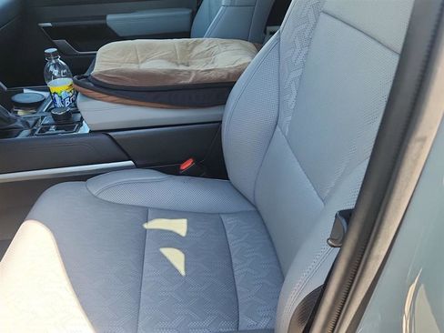 Used 2025 Toyota Tundra Limited AWD/4WD image 11