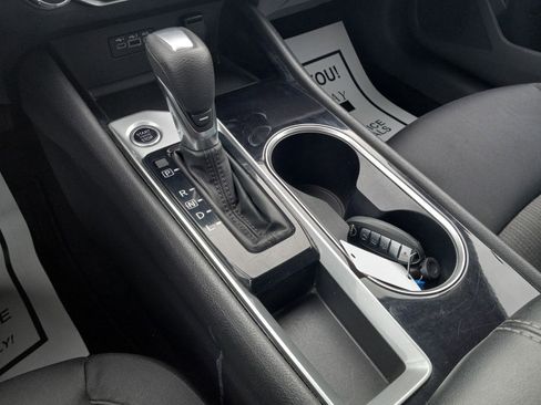 Used 2024 Nissan Altima 2.5 SV image 22