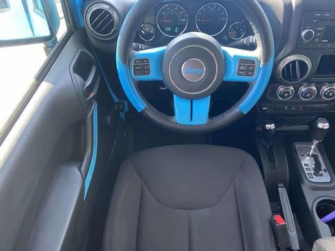 Used 2017 Jeep Wrangler Unlimited Sport w/ Connectivity Group image 9