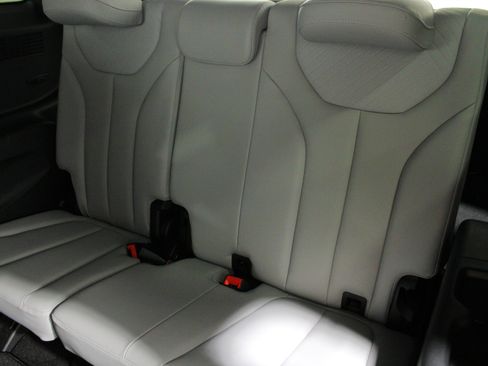 Used 2025 Hyundai Palisade SEL FWD image 21