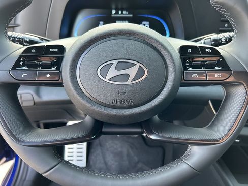 Used 2025 Hyundai Elantra Sport image 16