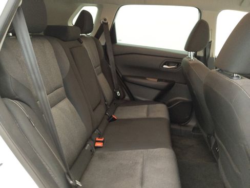 Used 2025 Nissan Rogue SV AWD/4WD image 19