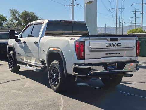 Used 2021 GMC Sierra 3500 SLT w/ SLT Premium Package AWD/4WD image 4