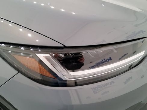 Used 2025 Honda HR-V Sport image 8