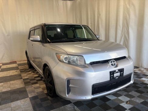 Used 2012 Scion xB image 3