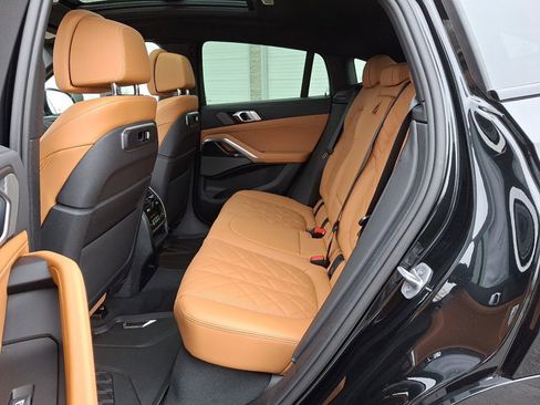 New 2026 BMW X6 xDrive40i image 10