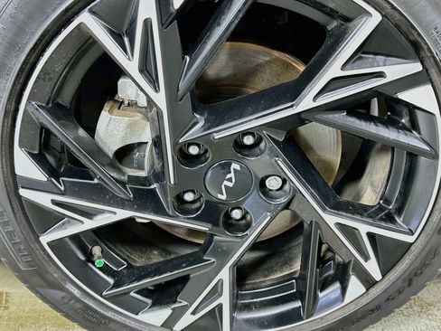 Used 2025 Kia K5 GT-Line w/ GT-Line Premium Package FWD image 32