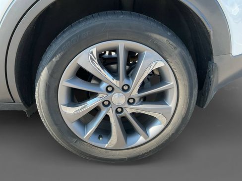 Used 2023 Buick Encore GX Essence w/ Experience Buick Package FWD image 9