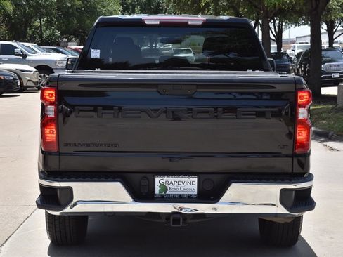 Used 2021 Chevrolet Silverado 1500 LT w/ LPO, Dark Essentials Package RWD image 9