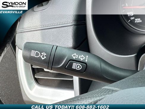 Used 2024 GMC Terrain SLE image 18