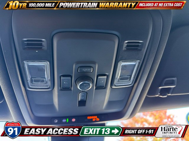 Used 2025 GMC Yukon Elevation AWD/4WD image 25