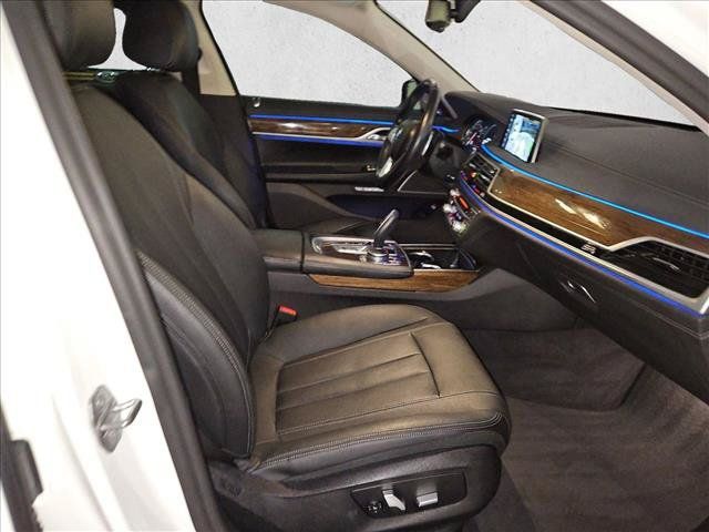 Used 2017 BMW 740i RWD image 17