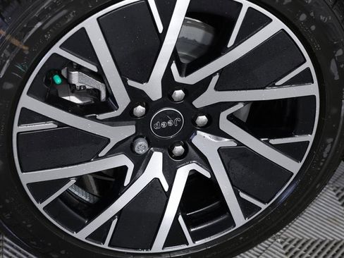 New 2025 Jeep Wagoneer S Limited image 7