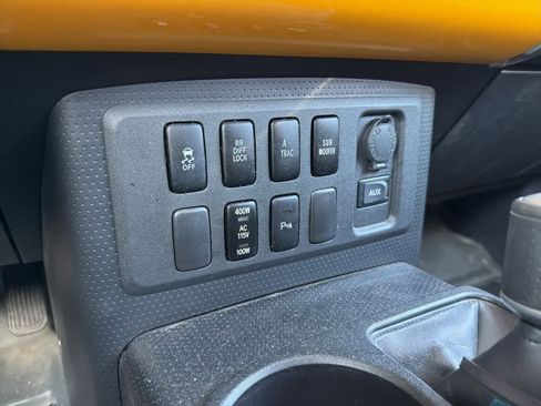 Used 2010 Toyota FJ Cruiser 4WD image 13