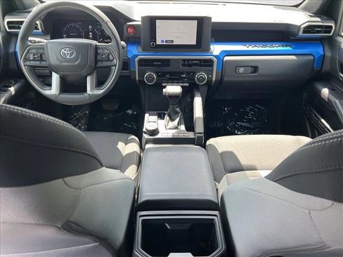Certified 2025 Toyota Tacoma TRD Off-Road image 19