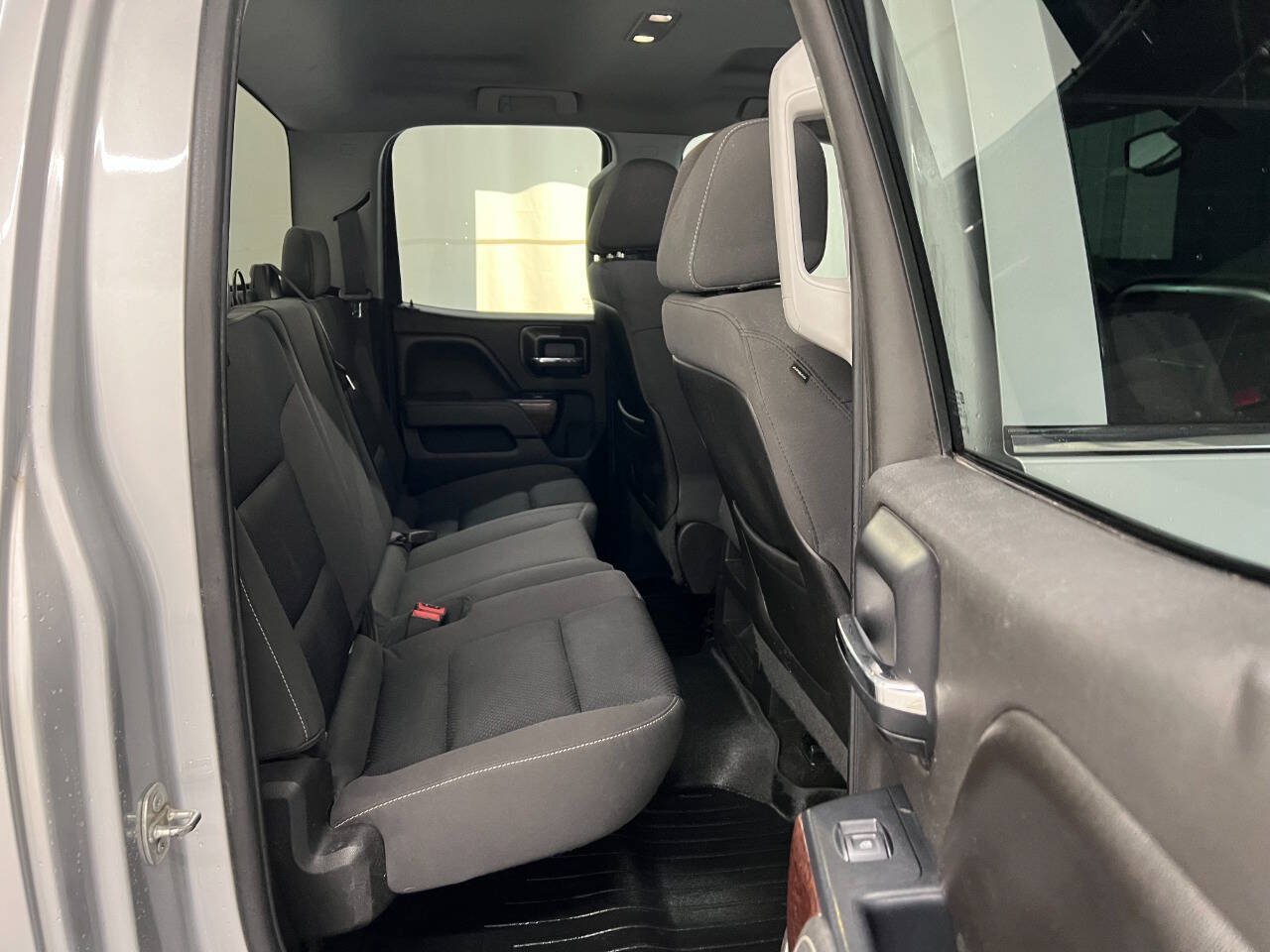 Used 2015 GMC Sierra 1500 SLE w/ SLE Value Package AWD/4WD image 10