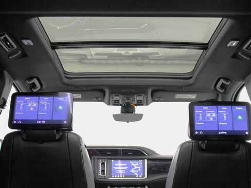 Used 2021 GMC Yukon XL Denali w/ Denali Ultimate Package image 77