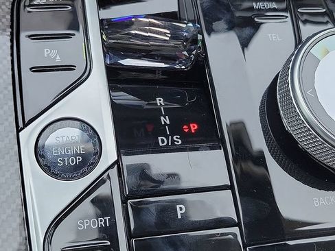 Used 2027 BMW X7 M60i w/ M Sport Professional Package AWD/4WD image 27