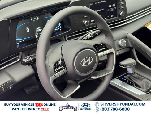 New 2026 Hyundai Elantra SE image 17