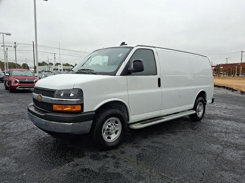 Used 2024 Chevrolet Express 2500 w/ Driver Convenience Package image 3