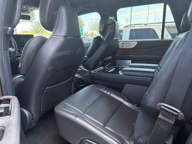 Used 2023 Lincoln Navigator Reserve RWD image 4