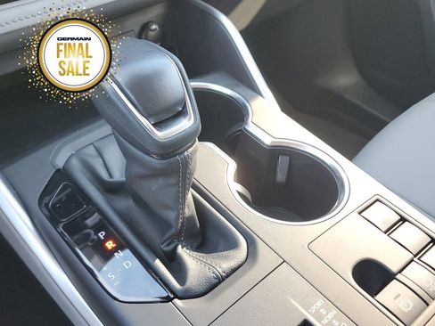 Certified 2024 Toyota Highlander XLE image 26