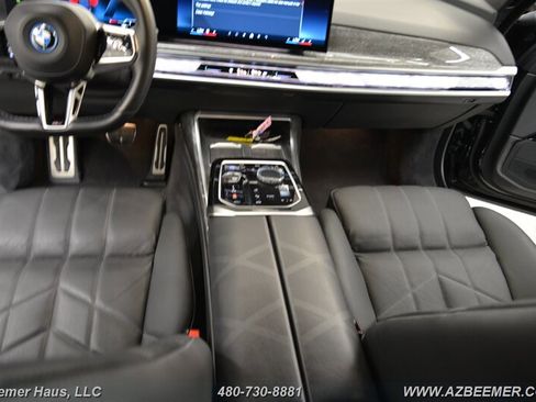 Used 2024 BMW i7 M70 w/ Executive Package image 17