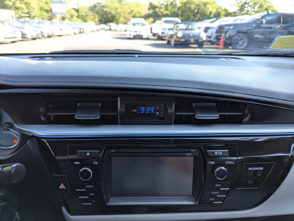 Used 2016 Toyota Corolla LE FWD image 20