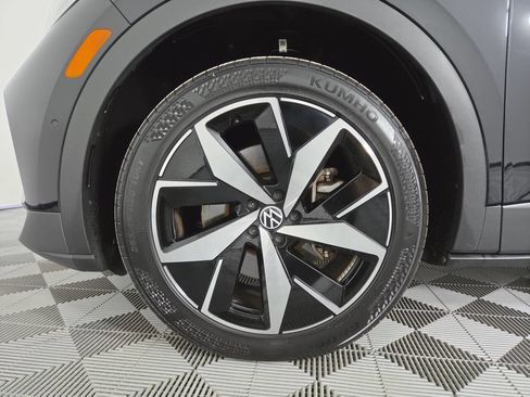 Used 2023 Volkswagen ID.4 Pro S Plus AWD/4WD image 12