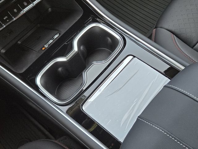 New 2026 Chevrolet Traverse RS w/ LPO, Floor Liner Package FWD image 15